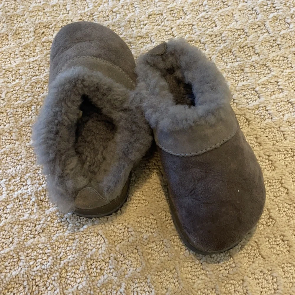 L.L. Bean Kids Gray Shearling-Lined Suede Clog Slippers